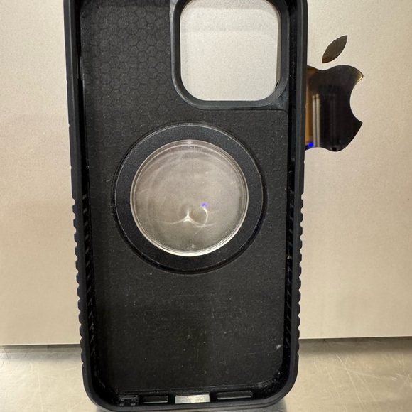 Rokform Eagle 3 Golf Case for 14 Pro Max - Picture 3 of 5